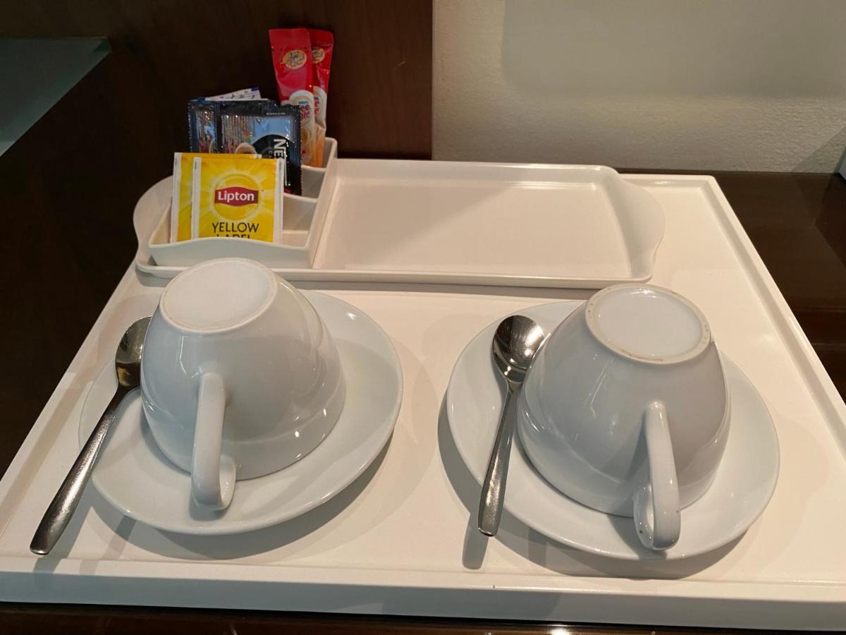 Phoenix Plaza Hotel Apartments Abu Dhabi Ngoại thất bức ảnh