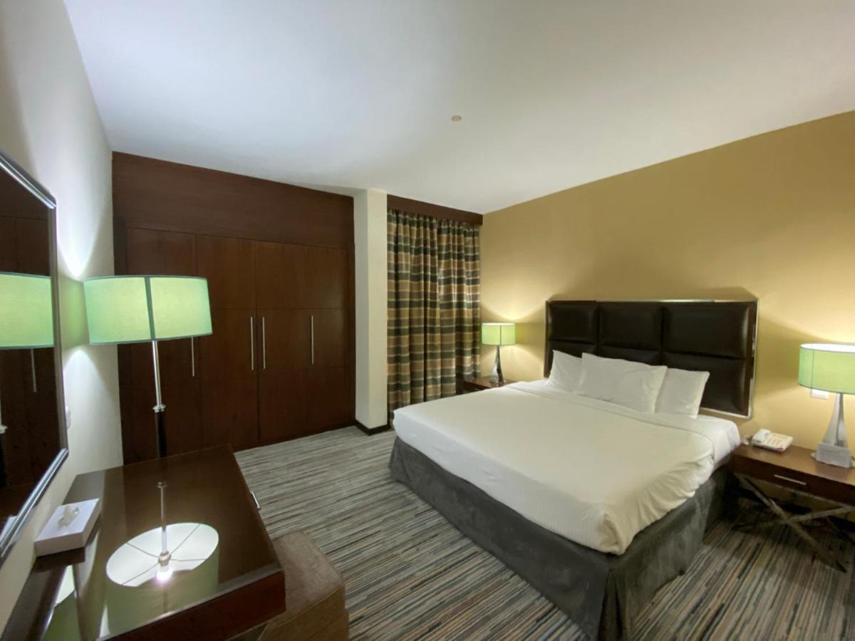 Phoenix Plaza Hotel Apartments Abu Dhabi Ngoại thất bức ảnh