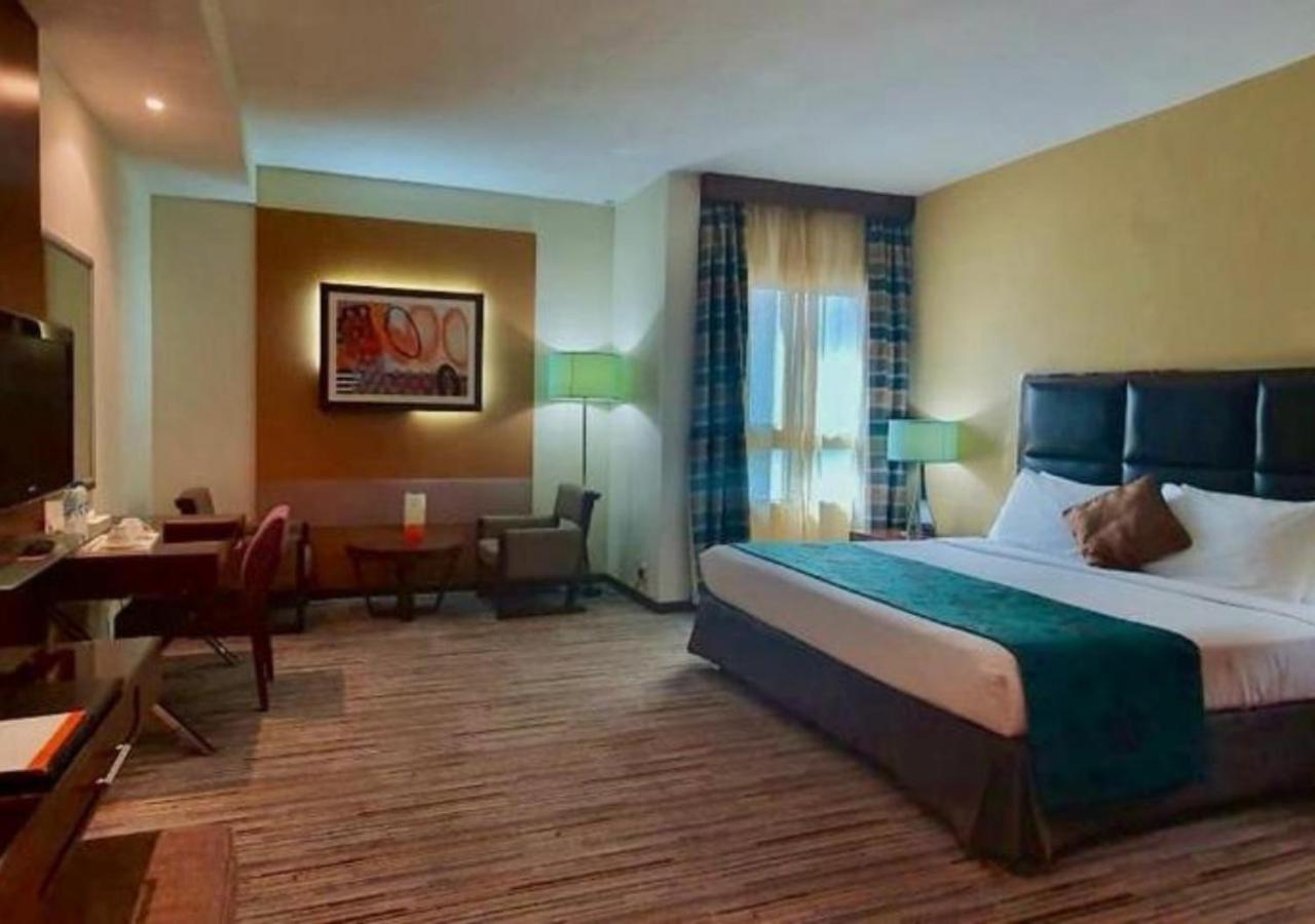 Phoenix Plaza Hotel Apartments Abu Dhabi Ngoại thất bức ảnh