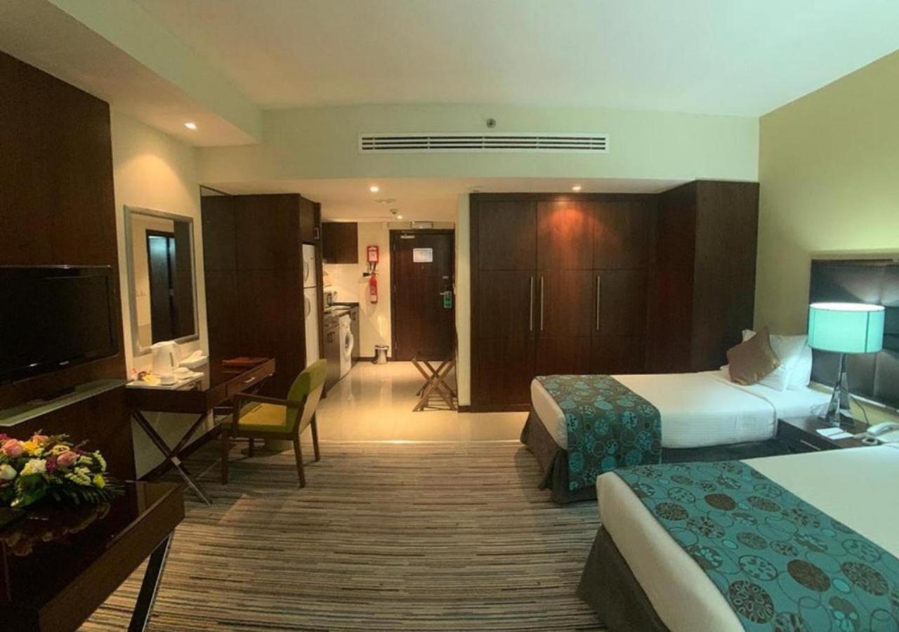 Phoenix Plaza Hotel Apartments Abu Dhabi Ngoại thất bức ảnh