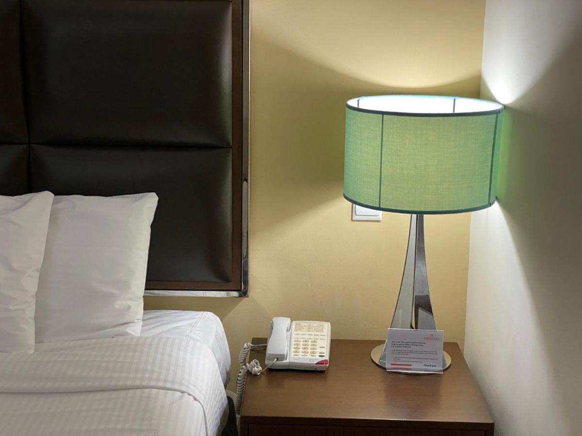Phoenix Plaza Hotel Apartments Abu Dhabi Ngoại thất bức ảnh