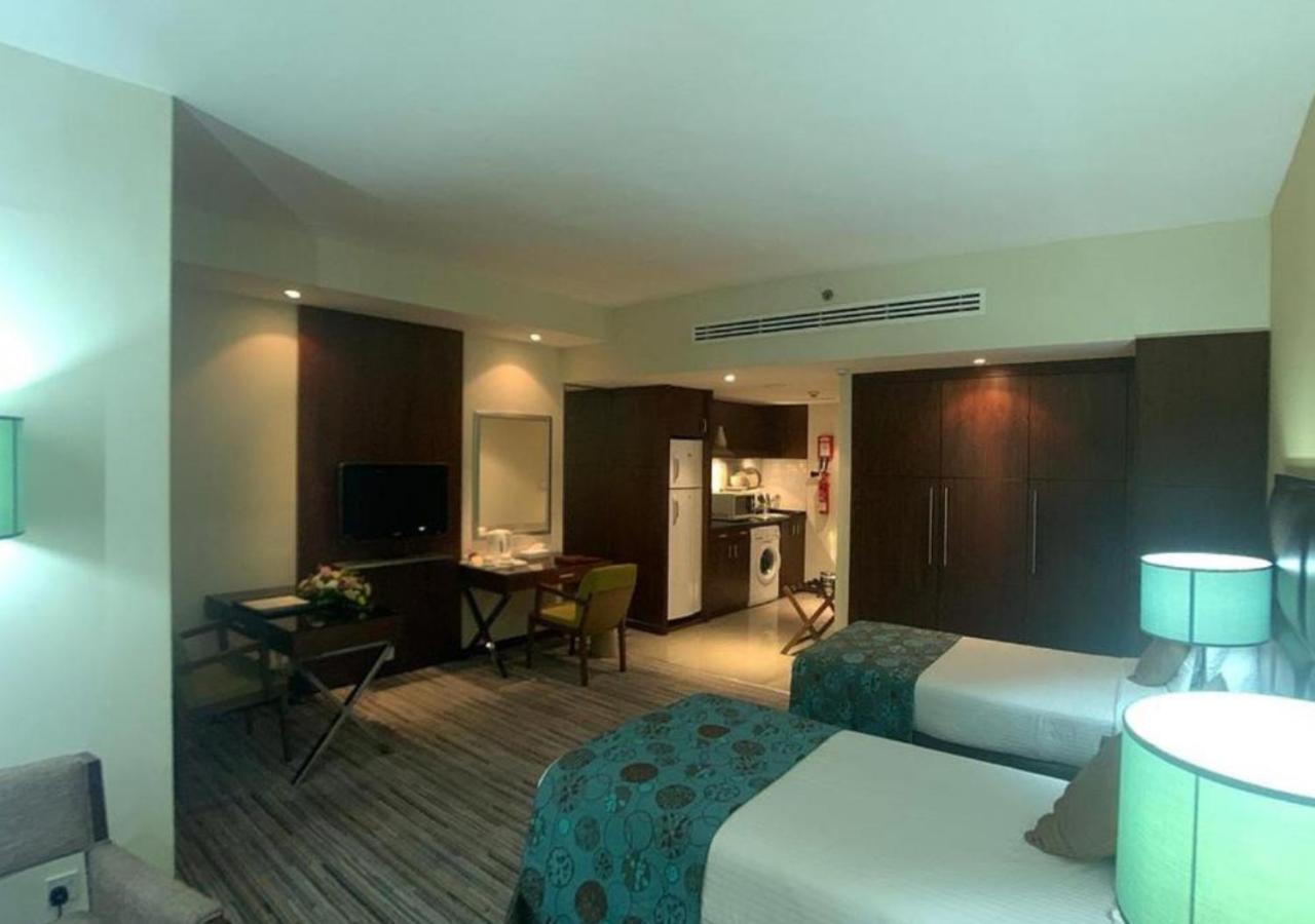 Phoenix Plaza Hotel Apartments Abu Dhabi Ngoại thất bức ảnh