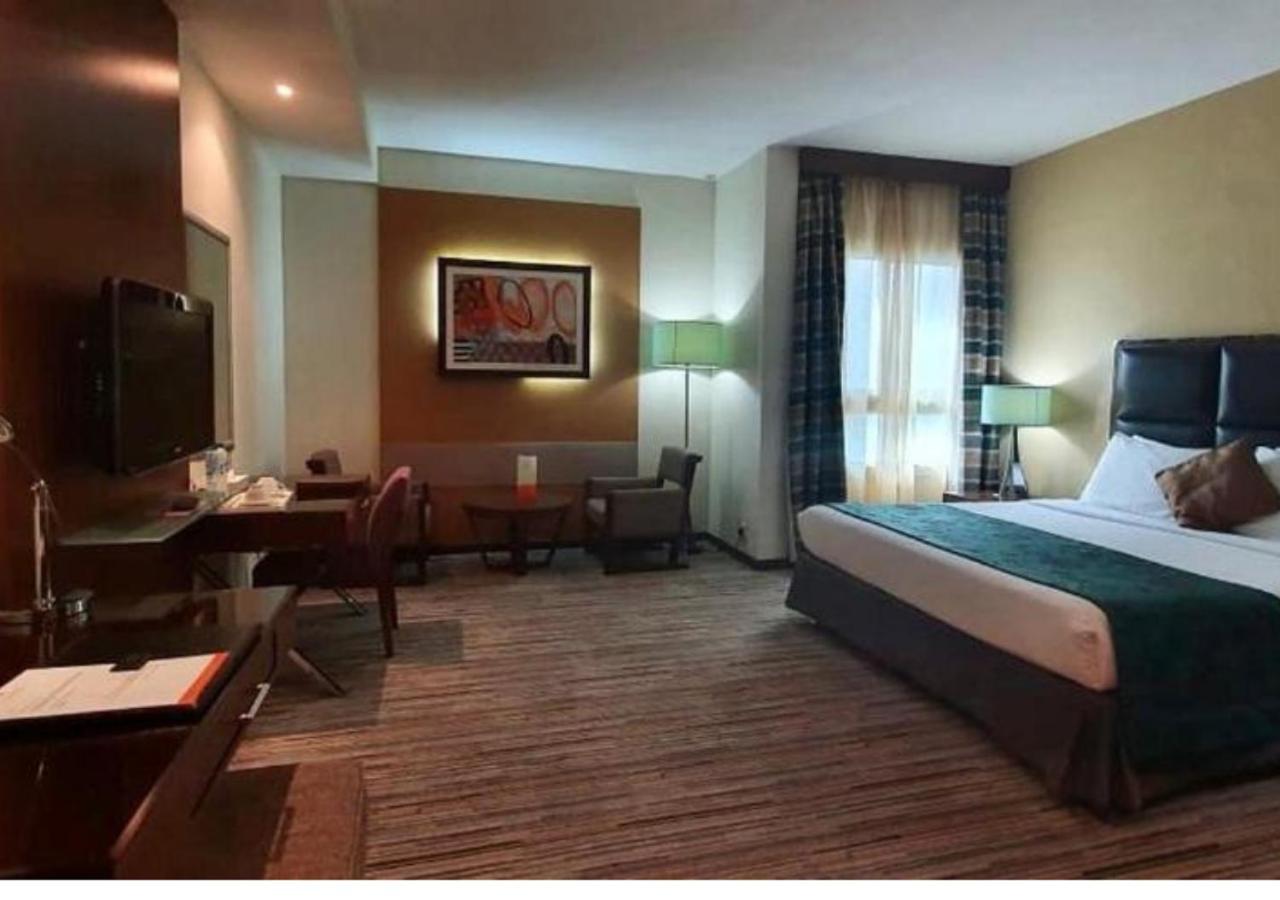 Phoenix Plaza Hotel Apartments Abu Dhabi Ngoại thất bức ảnh