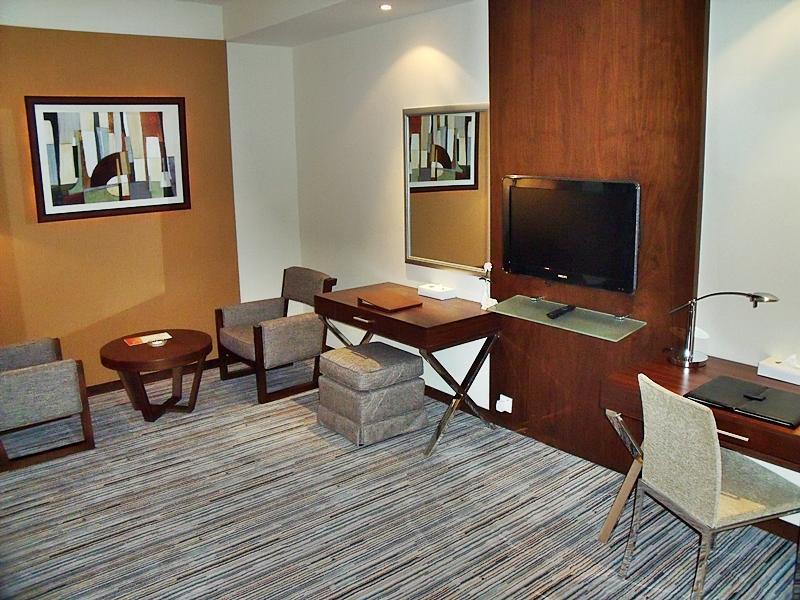Phoenix Plaza Hotel Apartments Abu Dhabi Ngoại thất bức ảnh