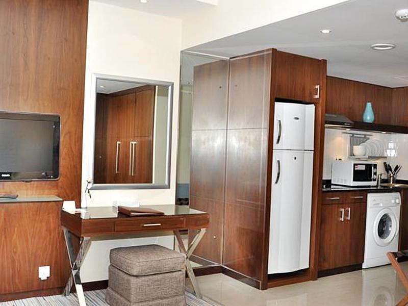 Phoenix Plaza Hotel Apartments Abu Dhabi Ngoại thất bức ảnh