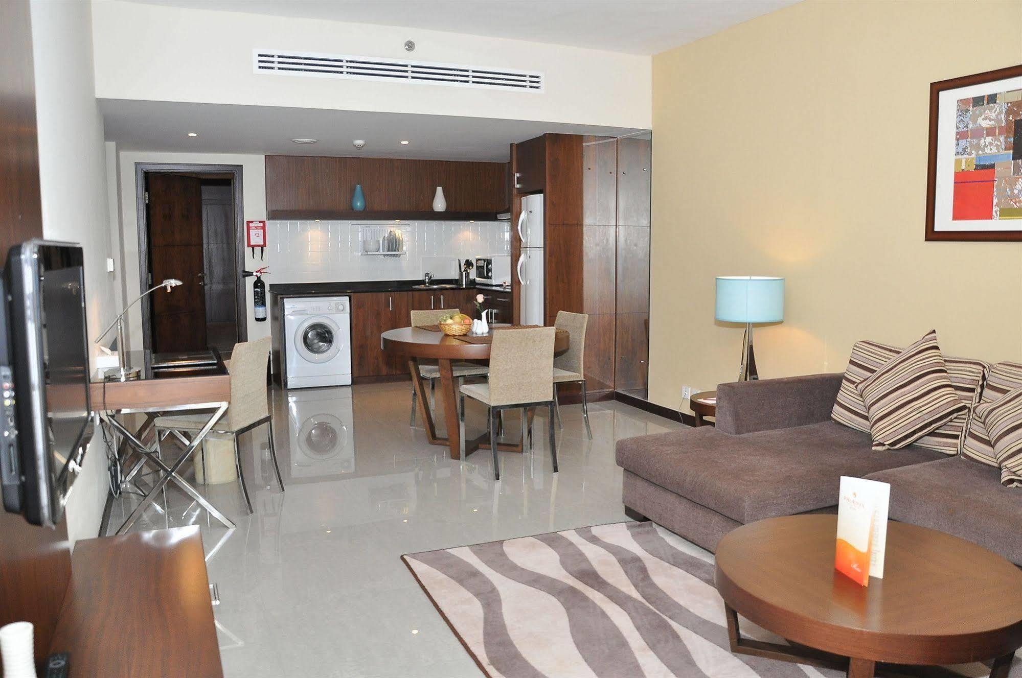 Phoenix Plaza Hotel Apartments Abu Dhabi Ngoại thất bức ảnh